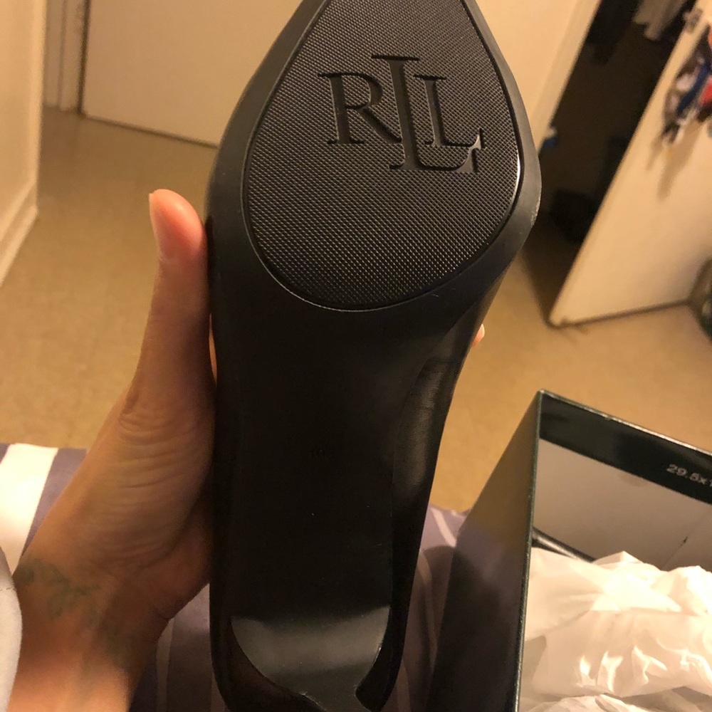 Heels - Picture 5 of 7